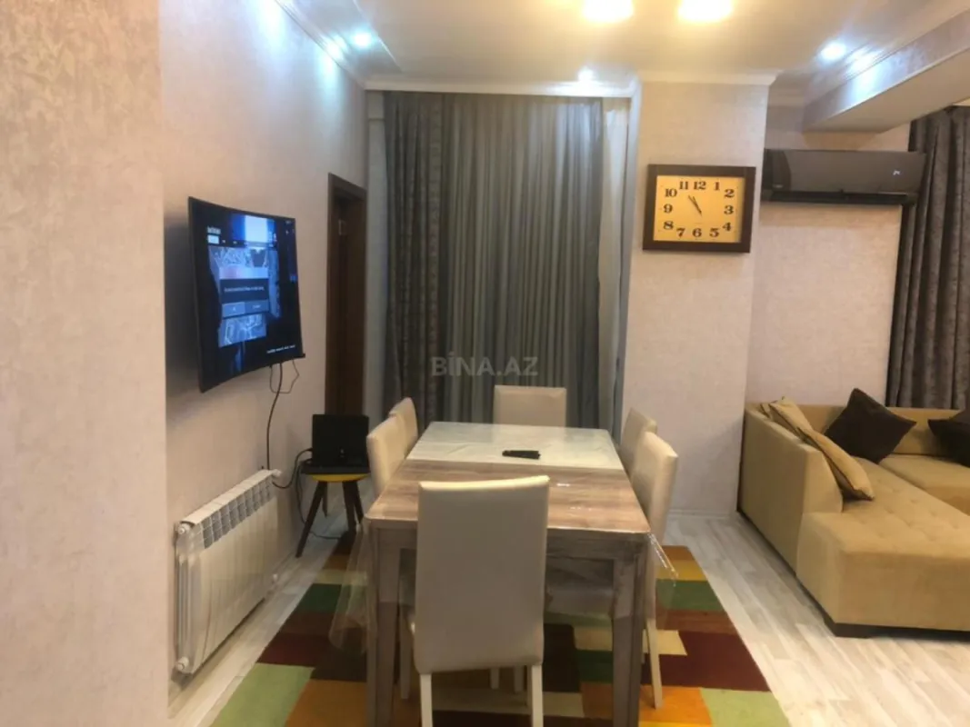 Satılır 2 otaqlı mənzil 83 m²