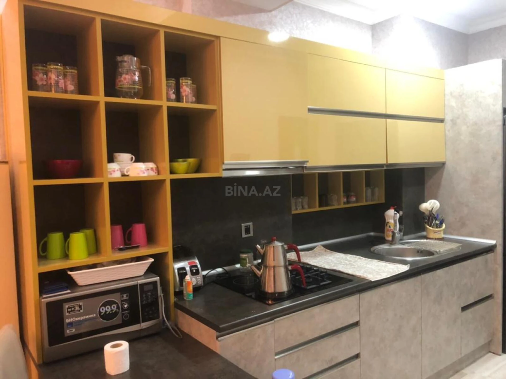 Satılır 2 otaqlı mənzil 83 m²