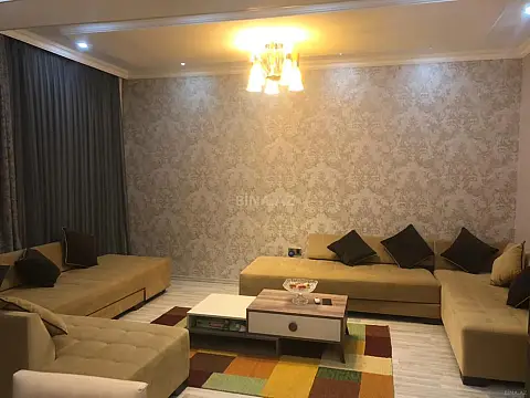 Satılır 2 otaqlı mənzil 83 m²