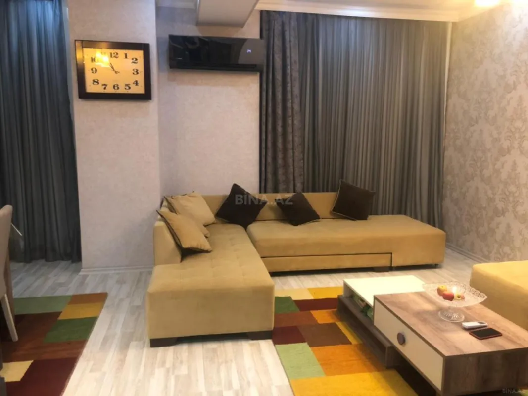Satılır 2 otaqlı mənzil 83 m²