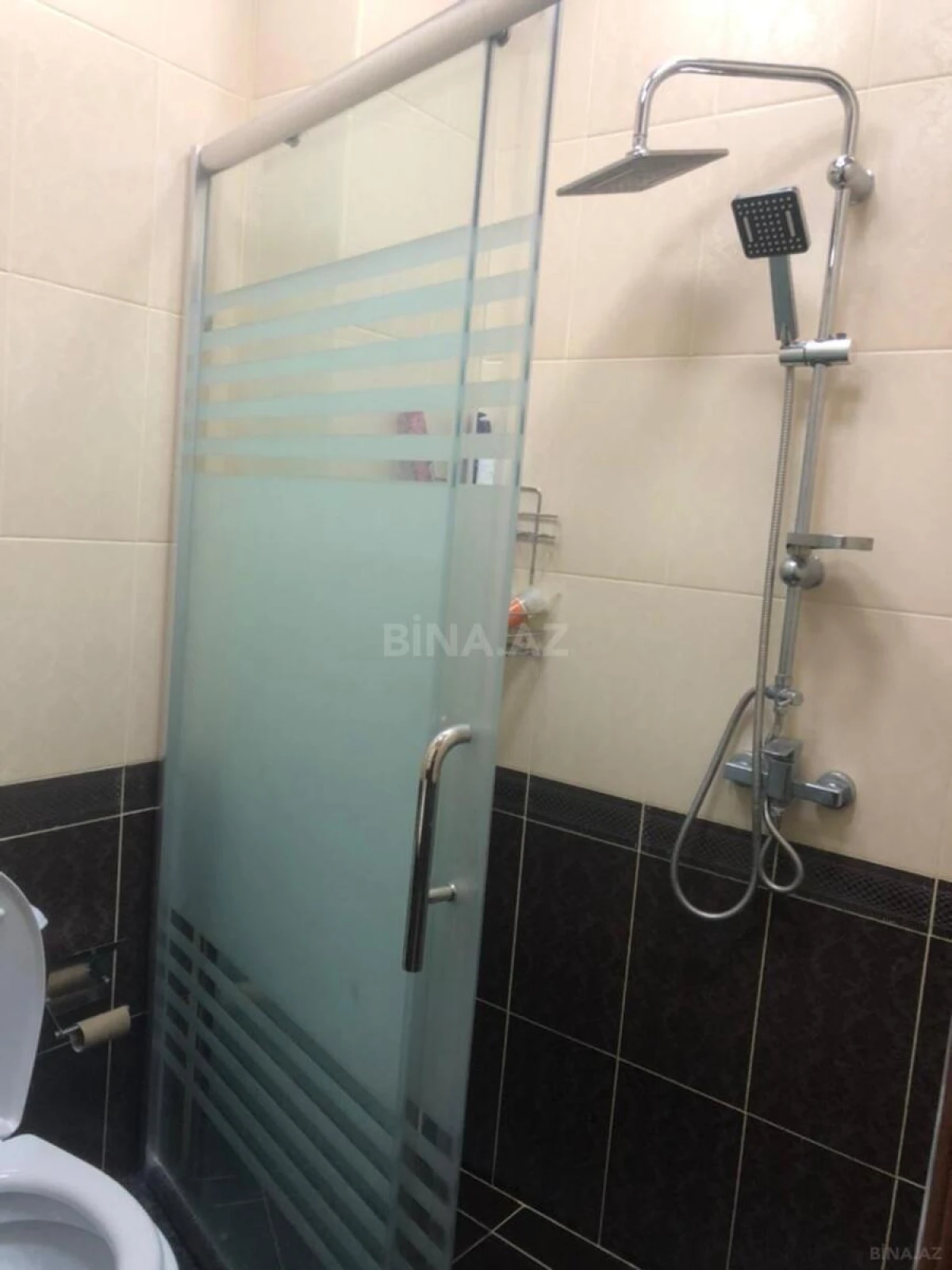 Satılır 2 otaqlı mənzil 83 m²