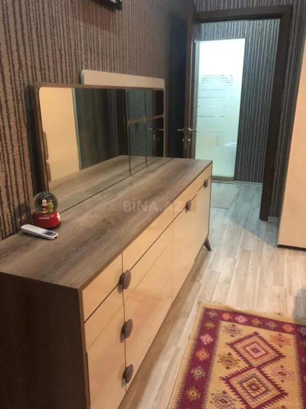 Satılır 2 otaqlı mənzil 83 m²