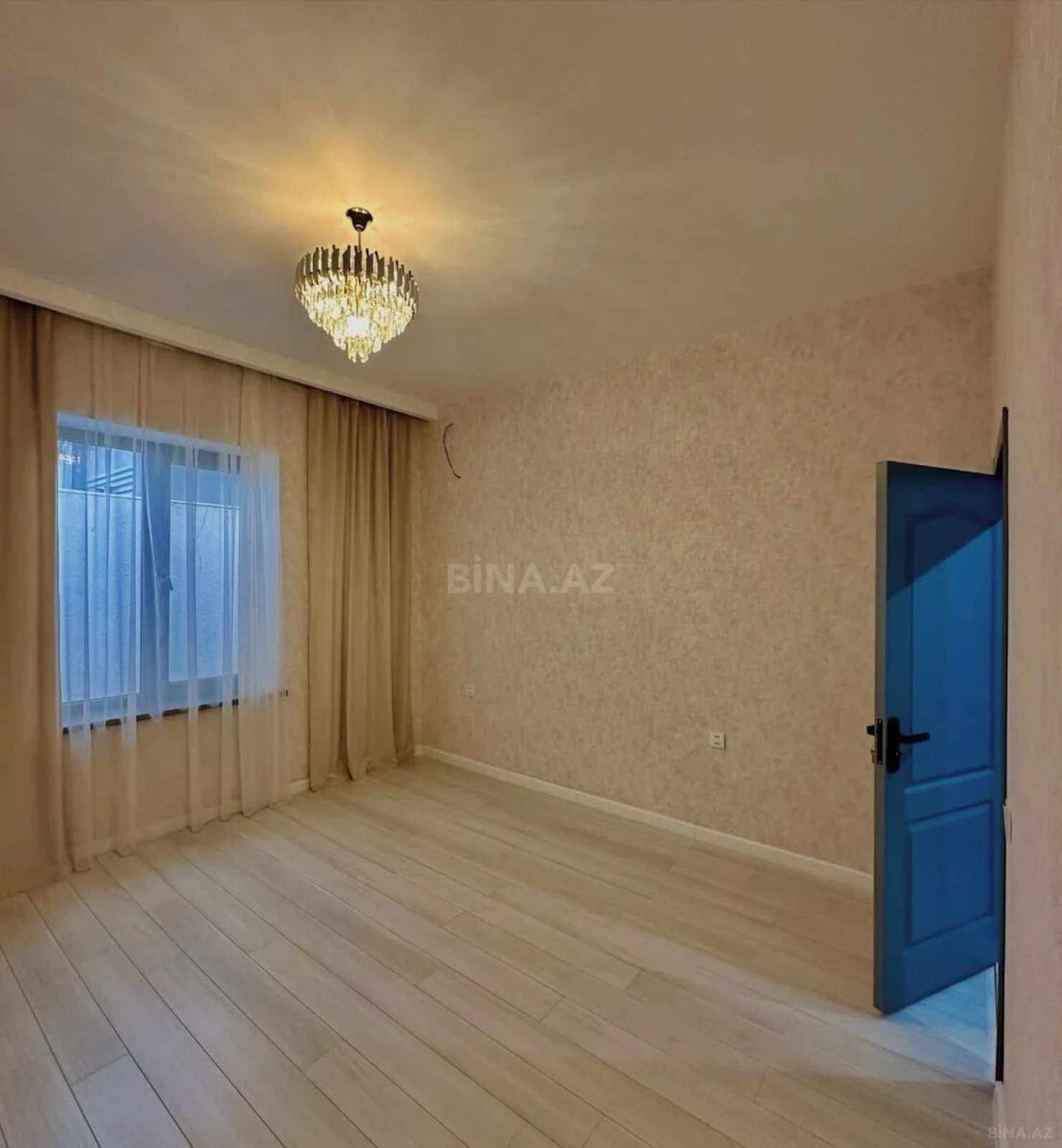 Satılır 4 otaqlı həyət evi 180 m²