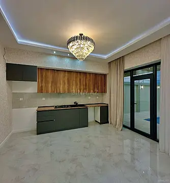 Satılır 4 otaqlı həyət evi 180 m²