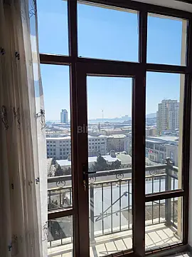 Kirayə verilir 2 otaqlı mənzil 80 m²