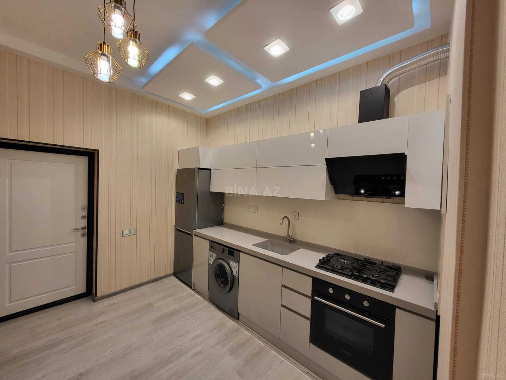 Kirayə verilir 2 otaqlı mənzil 80 m²