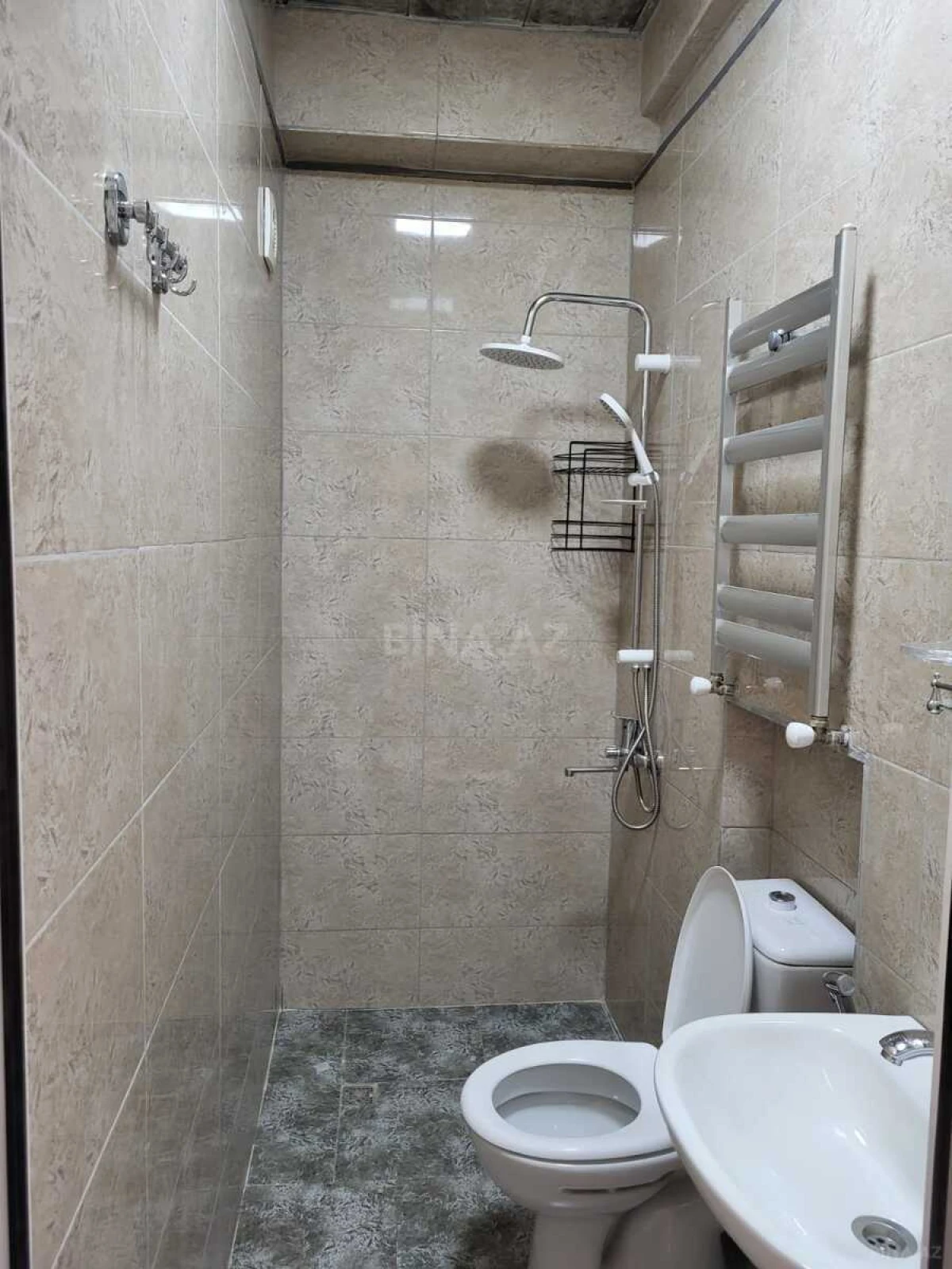 Kirayə verilir 2 otaqlı mənzil 80 m²