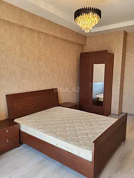 Kirayə verilir 2 otaqlı mənzil 80 m²