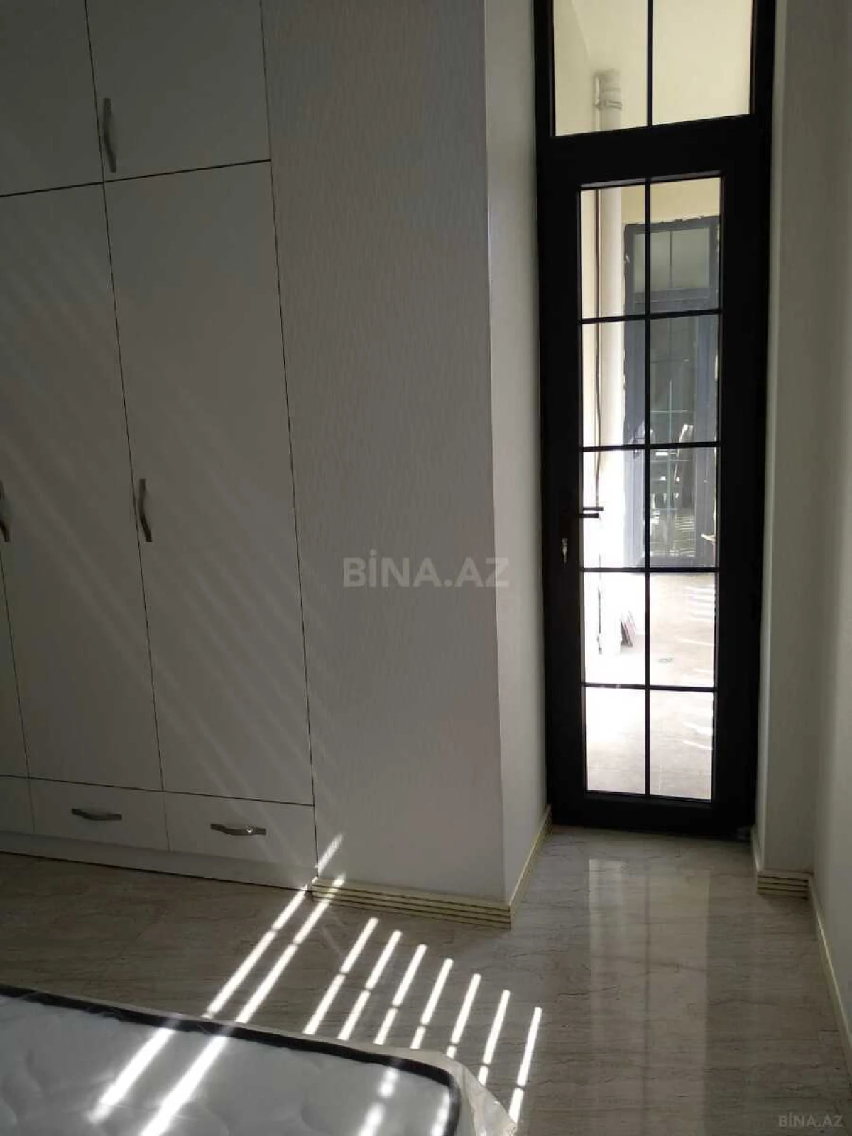 Kirayə verilir 3 otaqlı mənzil 100 m²