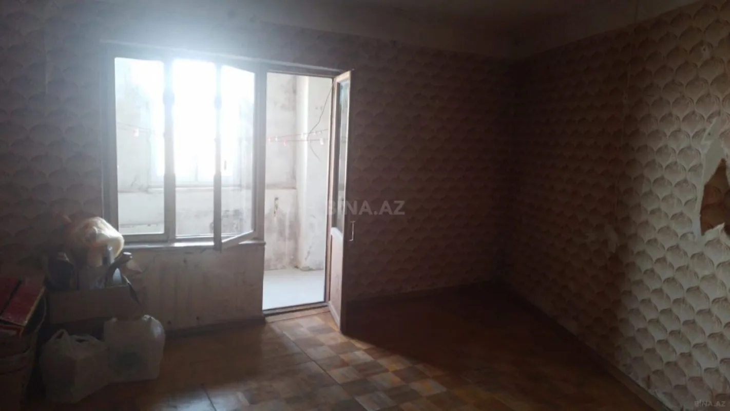 Satılır 5 otaqlı mənzil 120 m²