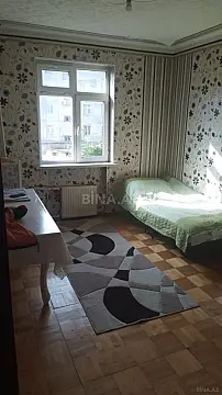 Satılır 5 otaqlı mənzil 120 m²