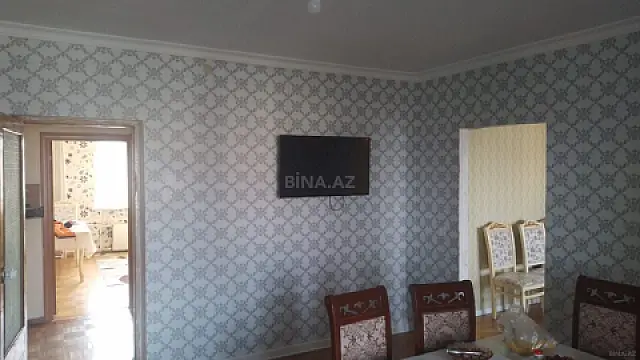 Satılır 5 otaqlı mənzil 120 m²