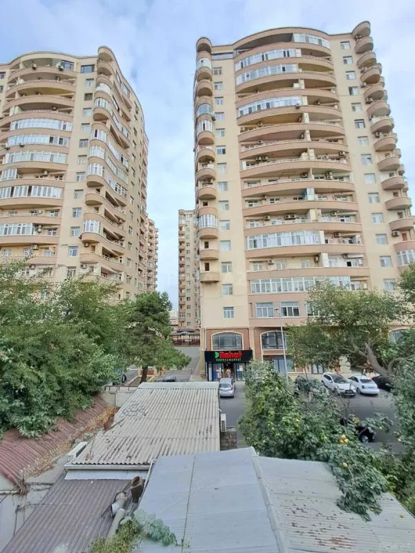 Satılır 1 otaqlı mənzil 35 m²