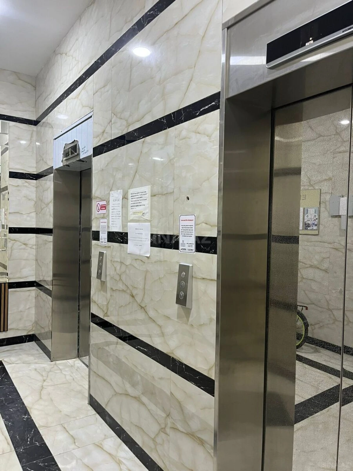 Satılır 3 otaqlı mənzil 110 m²