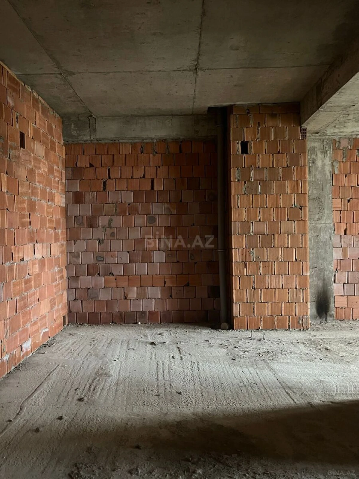 Satılır 3 otaqlı mənzil 110 m²