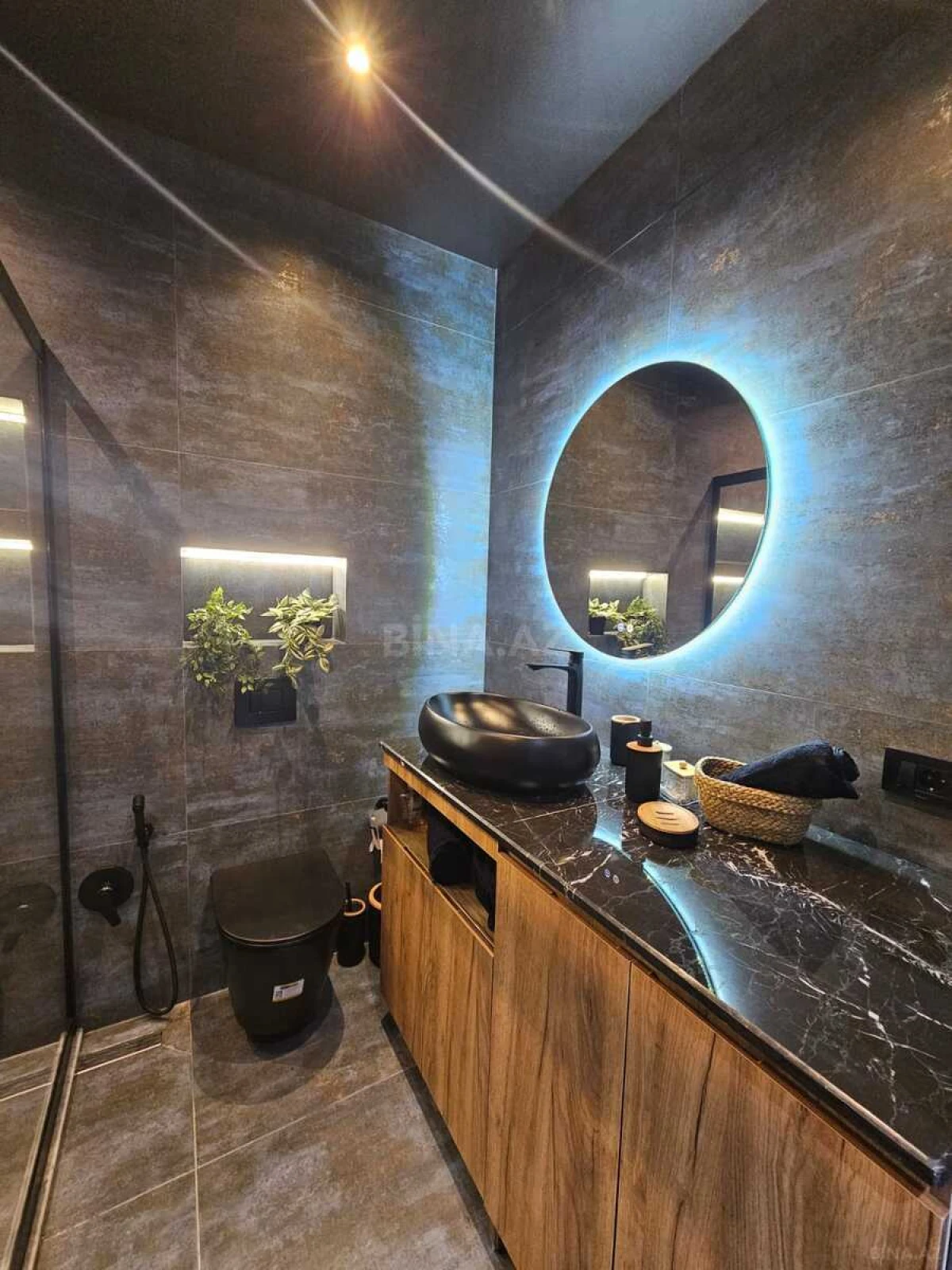 Satılır 2 otaqlı mənzil 57 m²