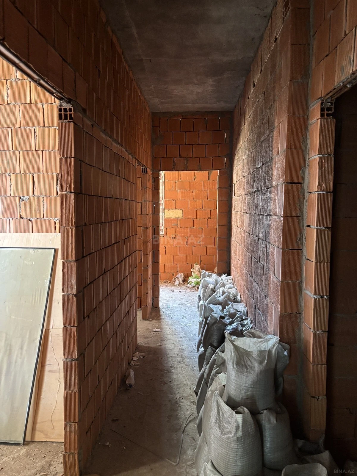 Satılır 2 otaqlı mənzil 45 m²