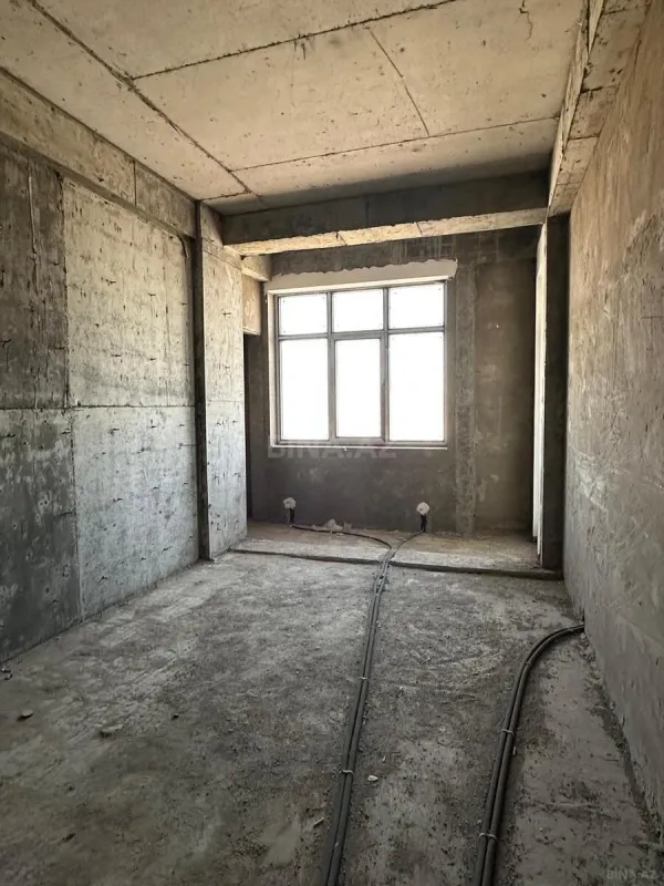 Satılır 4 otaqlı mənzil 153 m²