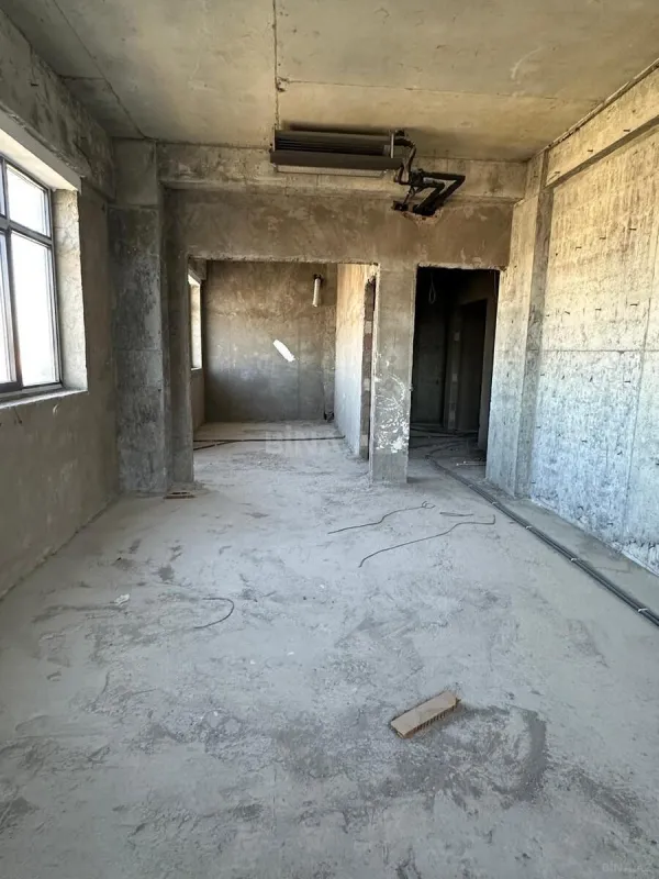 Satılır 4 otaqlı mənzil 153 m²