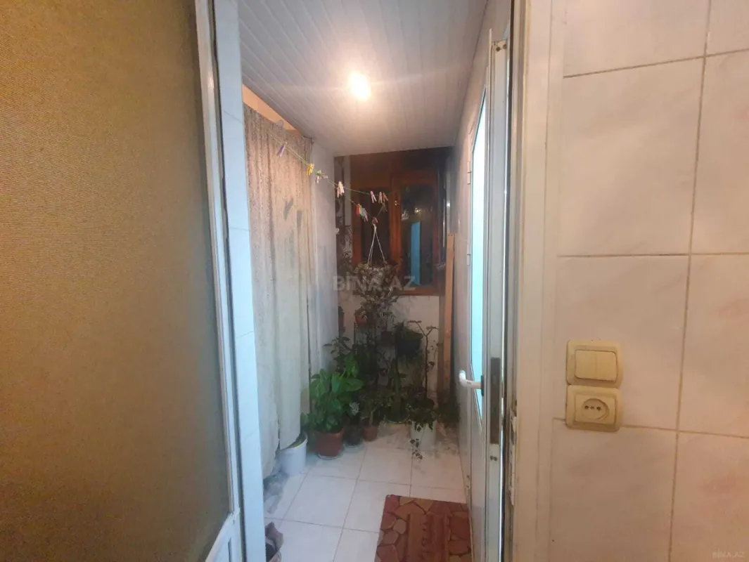Satılır 4 otaqlı mənzil 95 m²