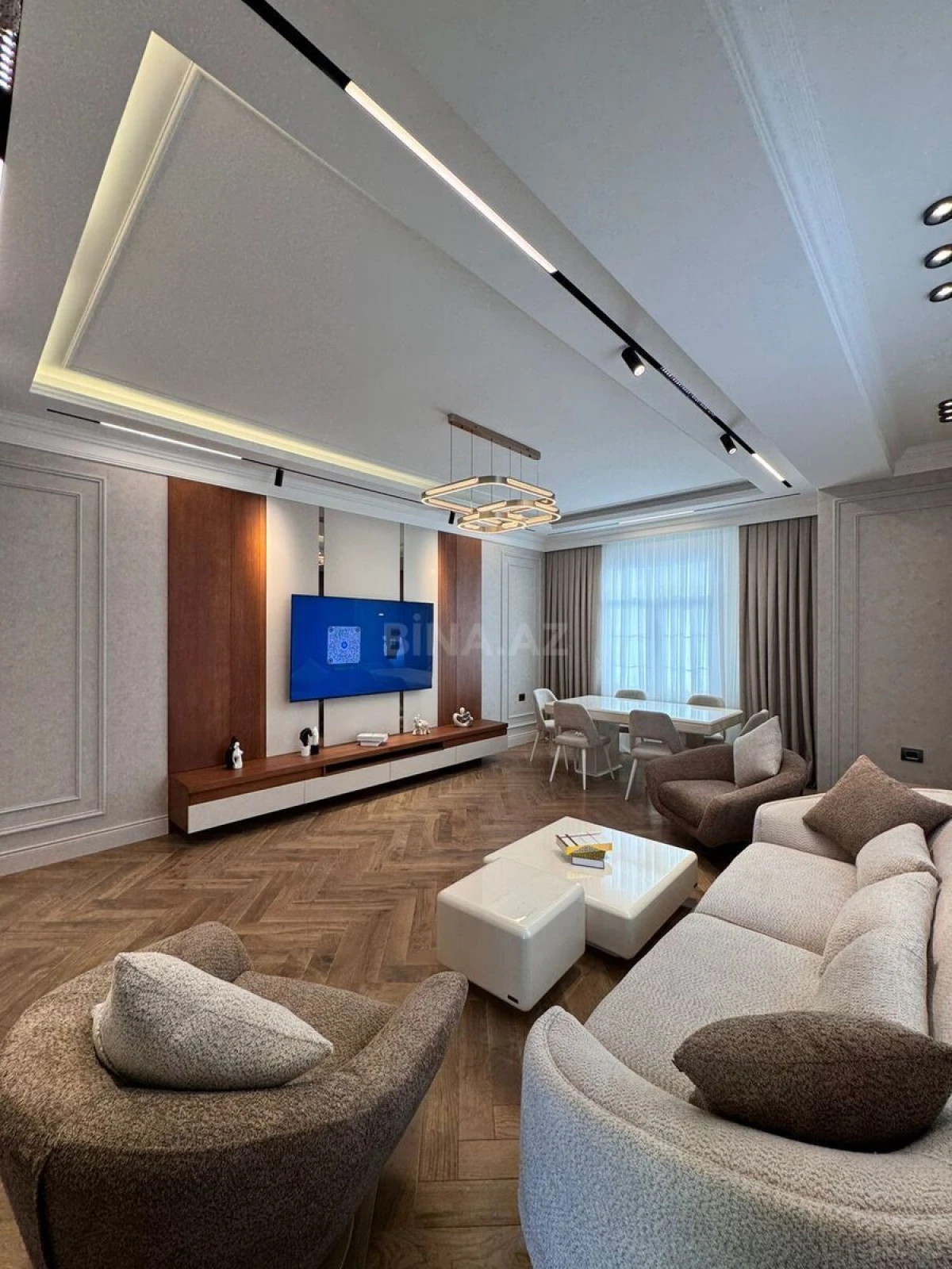 Satılır 4 otaqlı mənzil 165 m²