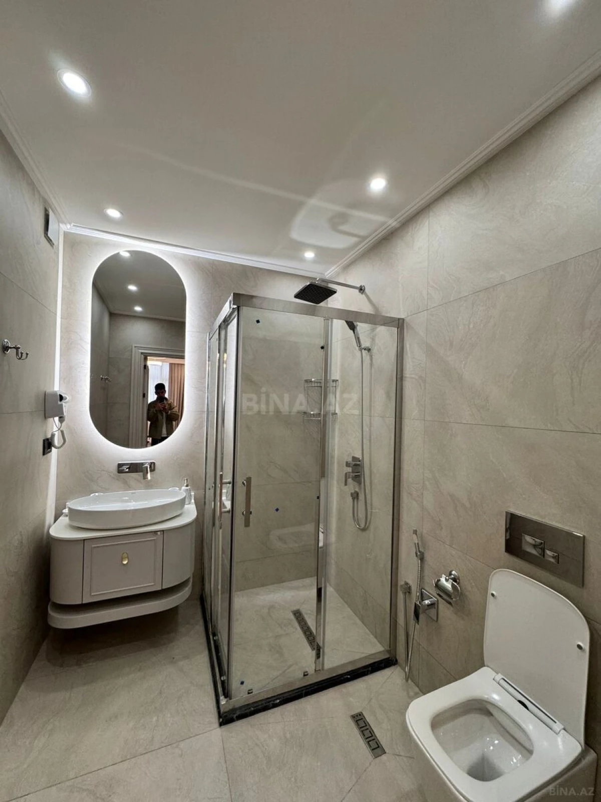 Satılır 4 otaqlı mənzil 165 m²