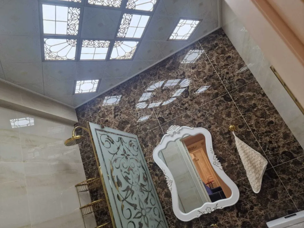 Satılır 3 otaqlı mənzil 138 m²