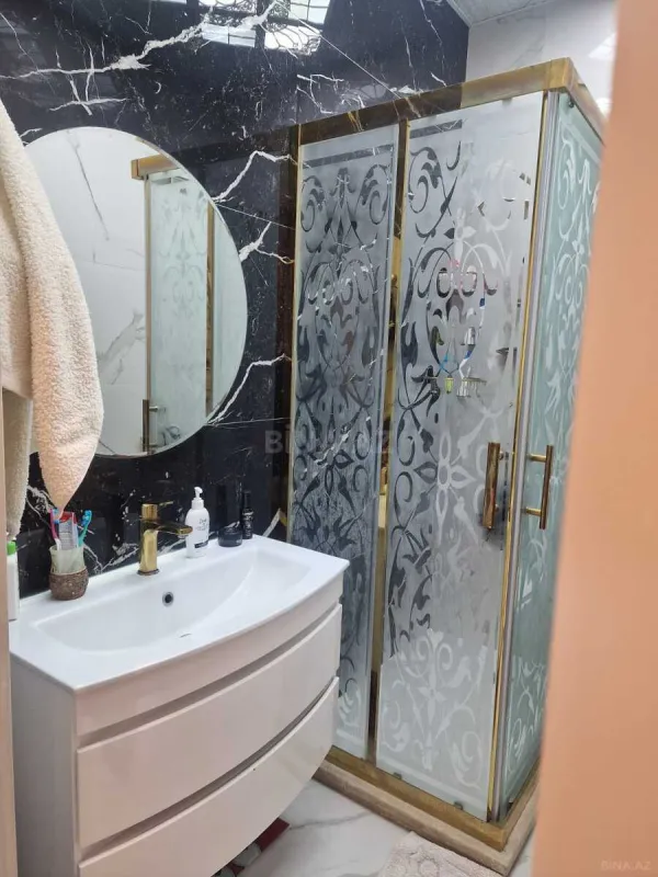 Satılır 3 otaqlı mənzil 138 m²