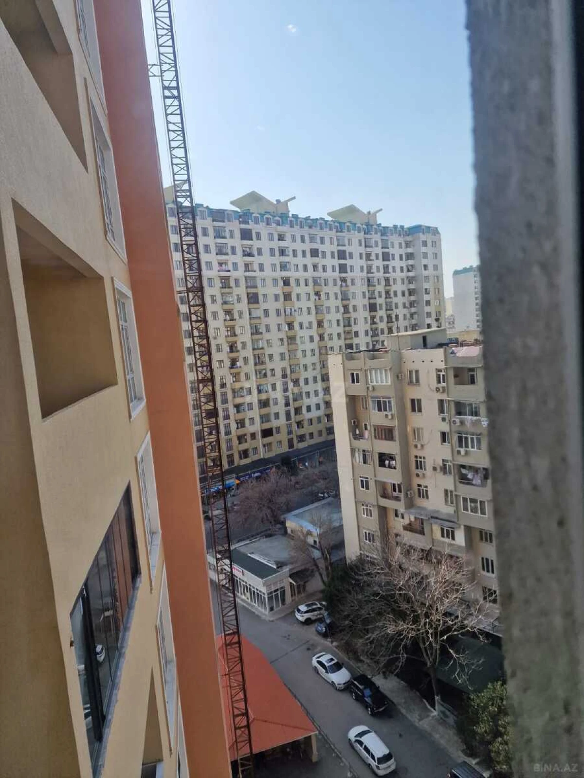 Satılır 3 otaqlı mənzil 138 m²