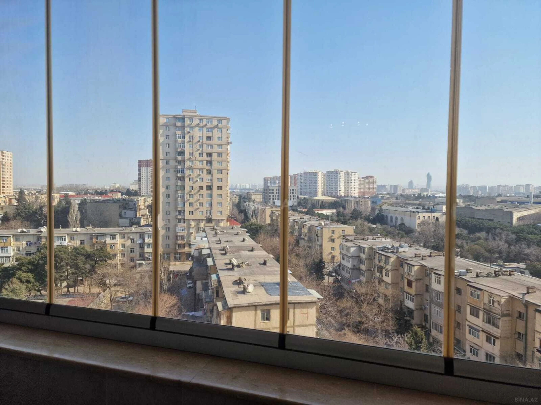 Satılır 3 otaqlı mənzil 138 m²