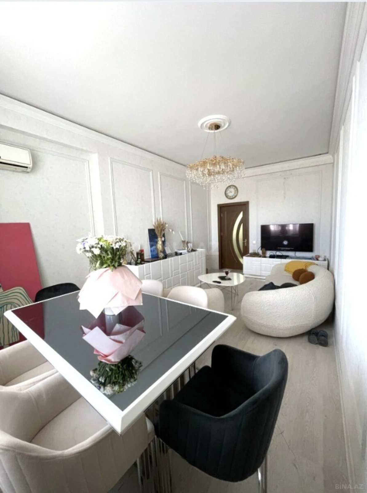 Satılır 2 otaqlı mənzil 85 m²