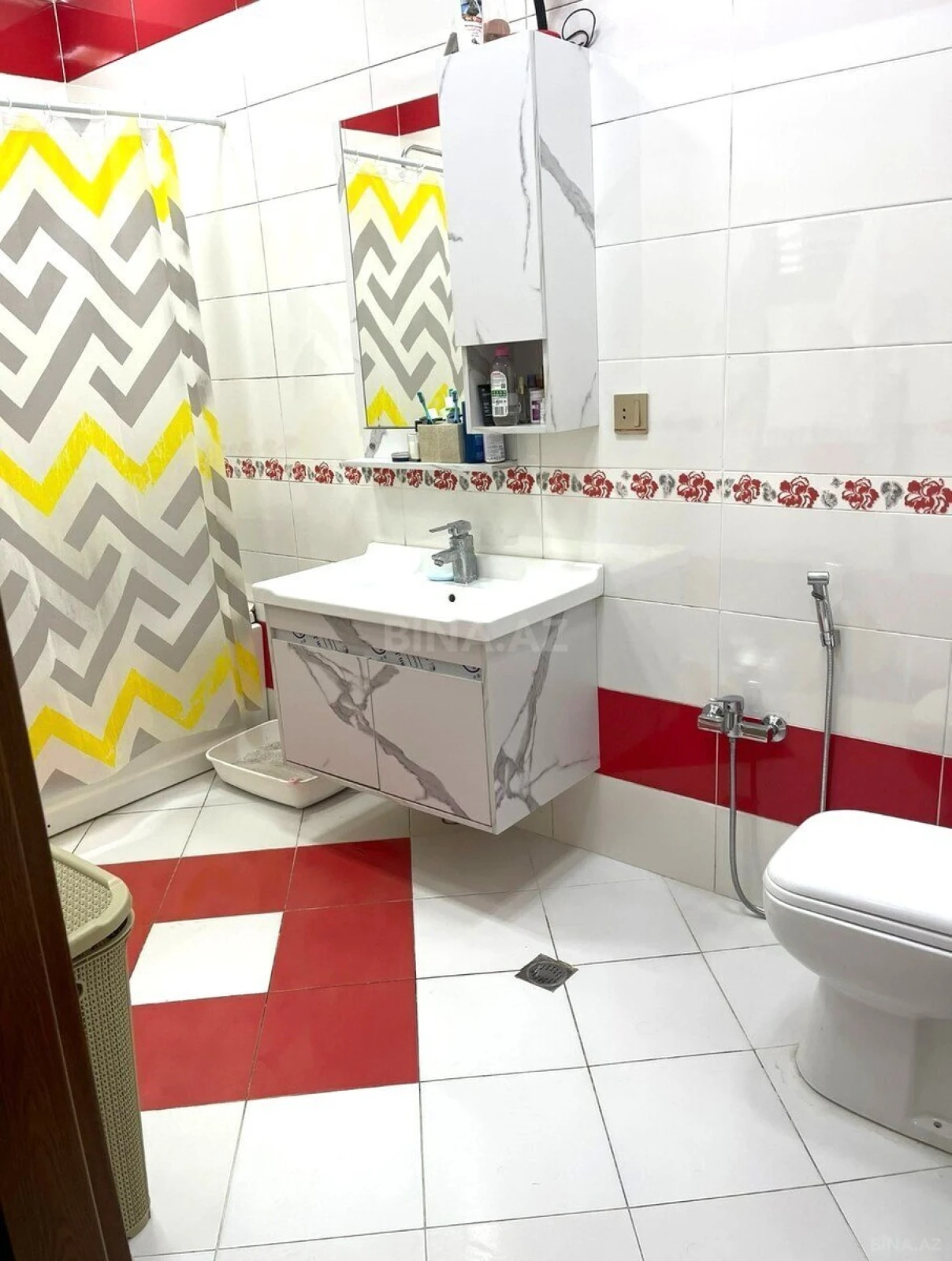 Satılır 2 otaqlı mənzil 85 m²