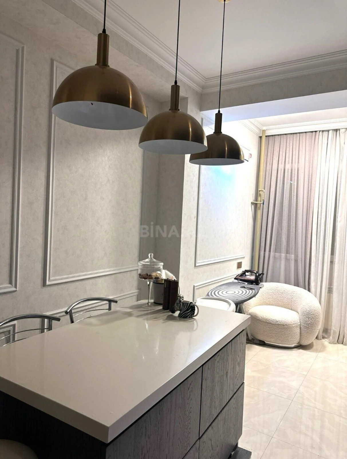 Satılır 2 otaqlı mənzil 85 m²
