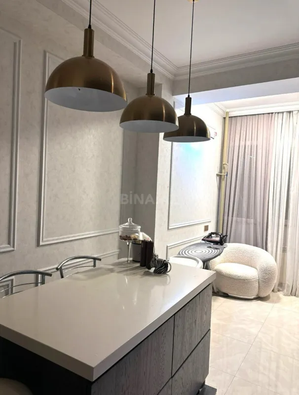 Satılır 2 otaqlı mənzil 85 m²