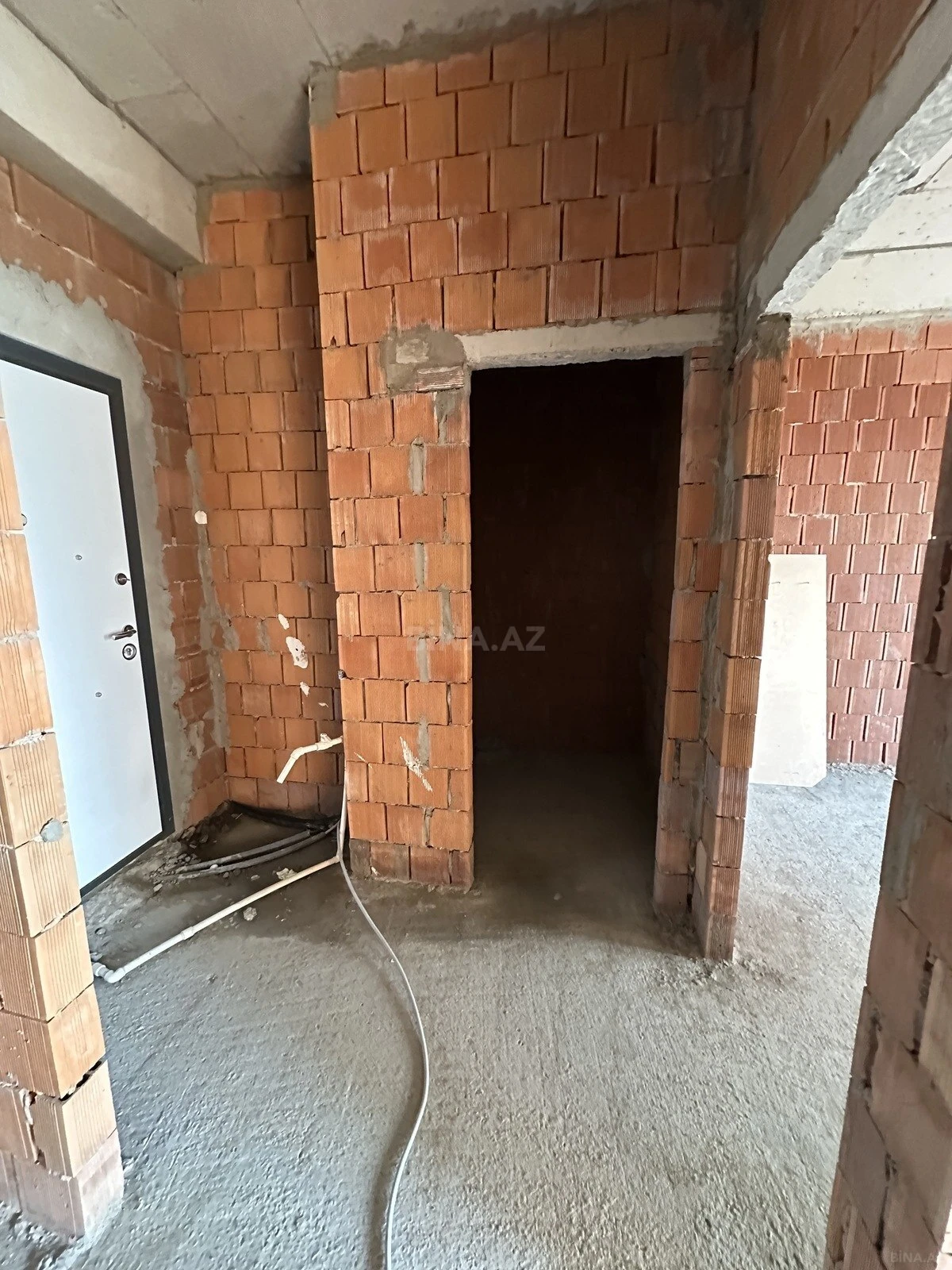Satılır 2 otaqlı mənzil 70 m²