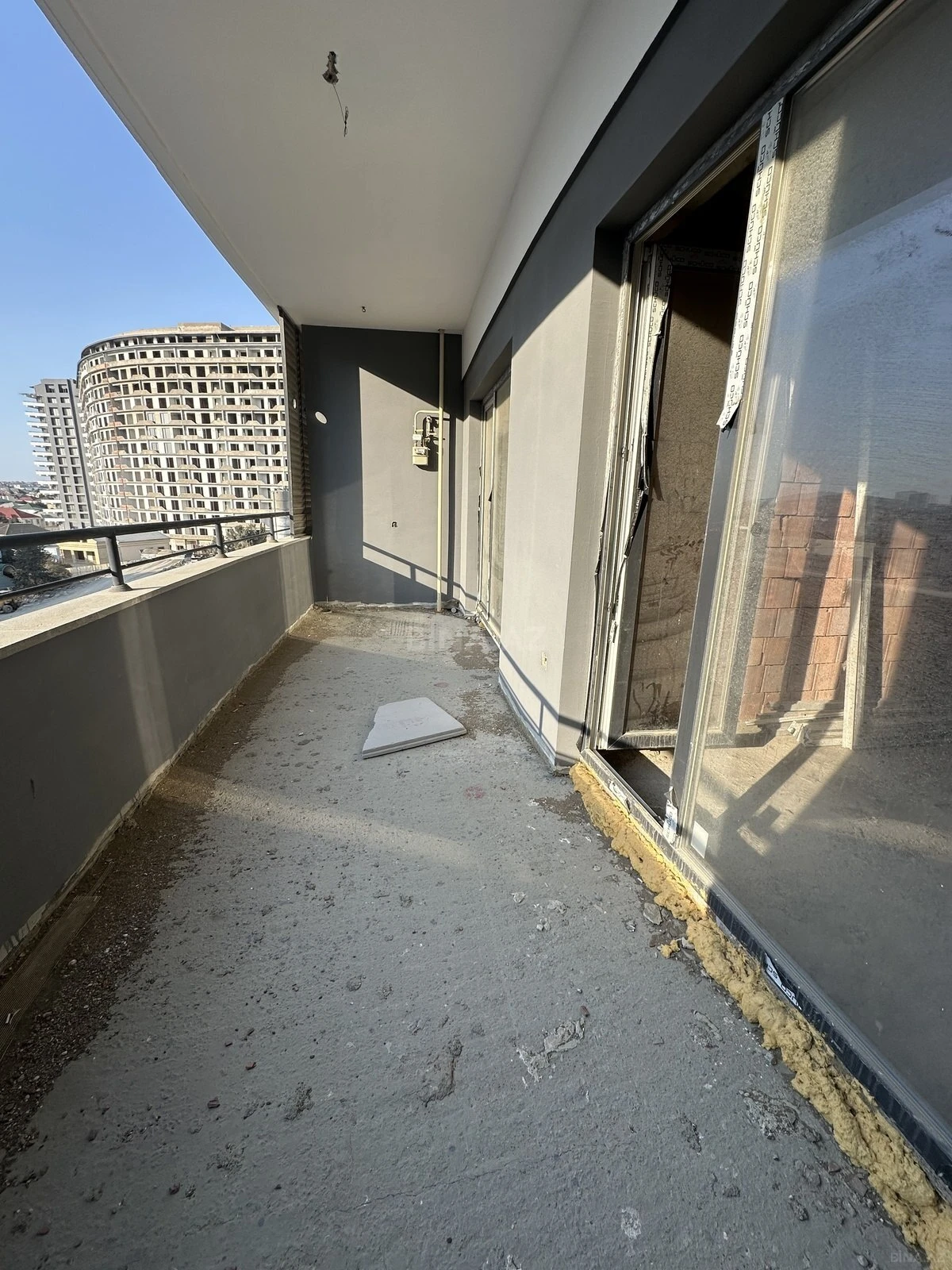 Satılır 2 otaqlı mənzil 70 m²