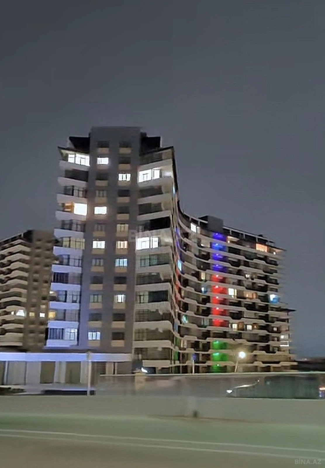 Satılır 2 otaqlı mənzil 70 m²