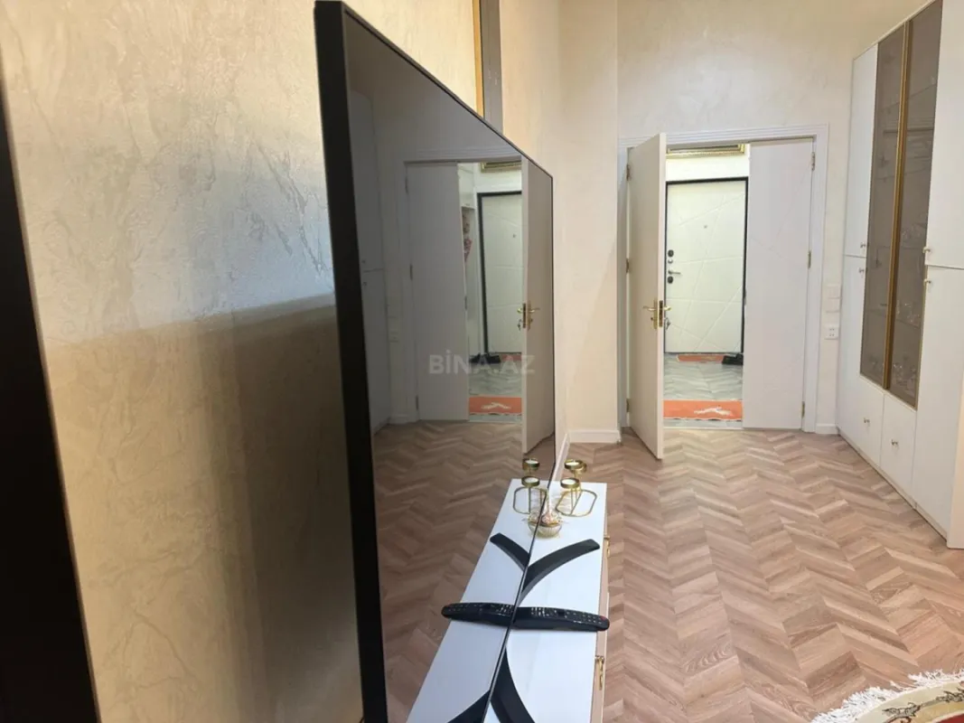 Satılır 3 otaqlı mənzil 120 m²