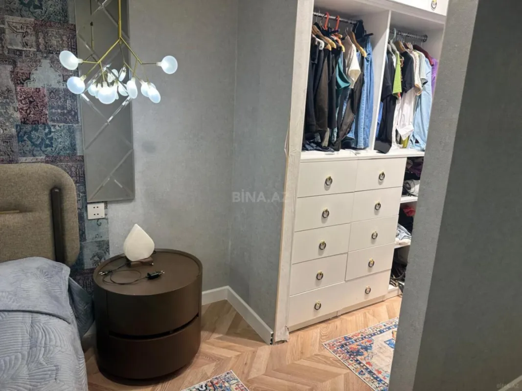 Satılır 3 otaqlı mənzil 120 m²