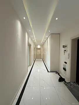 Satılır 3 otaqlı mənzil 135 m²