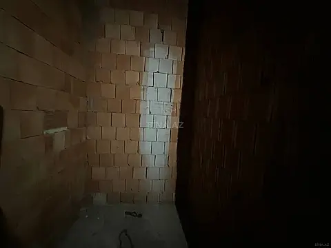 Satılır 4 otaqlı mənzil 207 m²