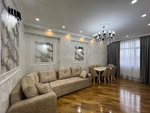 Satılır 3 otaqlı mənzil 75 m² — Bakı, İnşaatçılar 3 otaq 75.00 m²