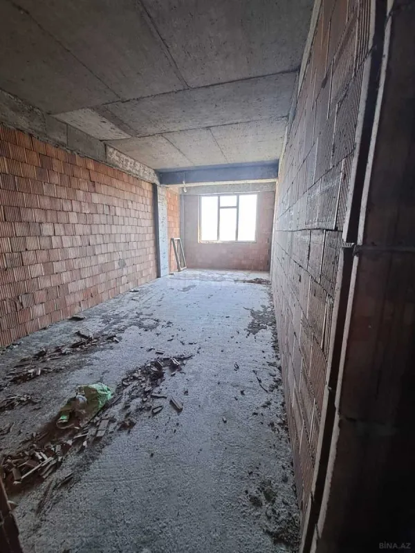 Satılır 3 otaqlı mənzil 121 m²