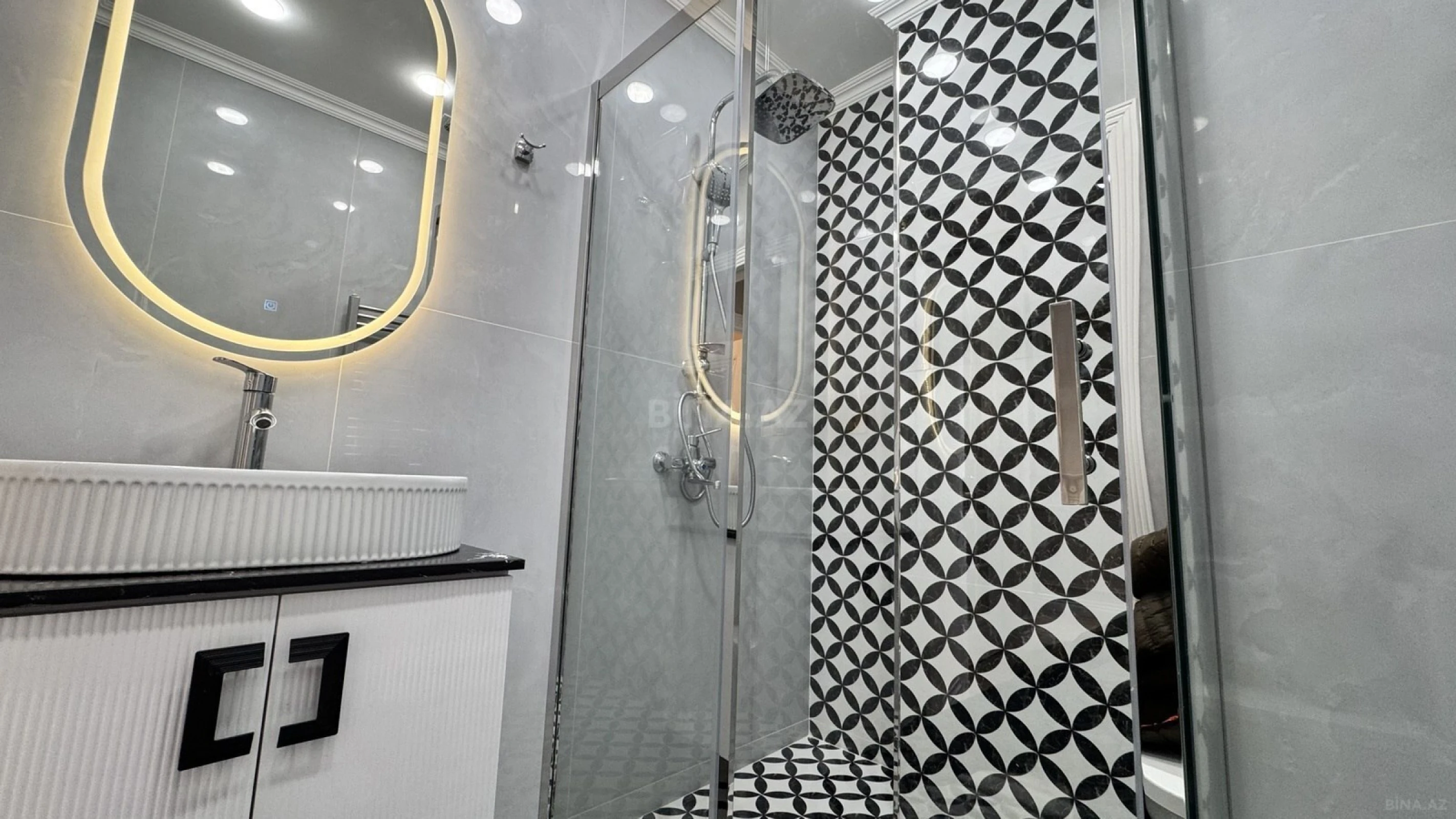 Satılır 2 otaqlı mənzil 55 m²