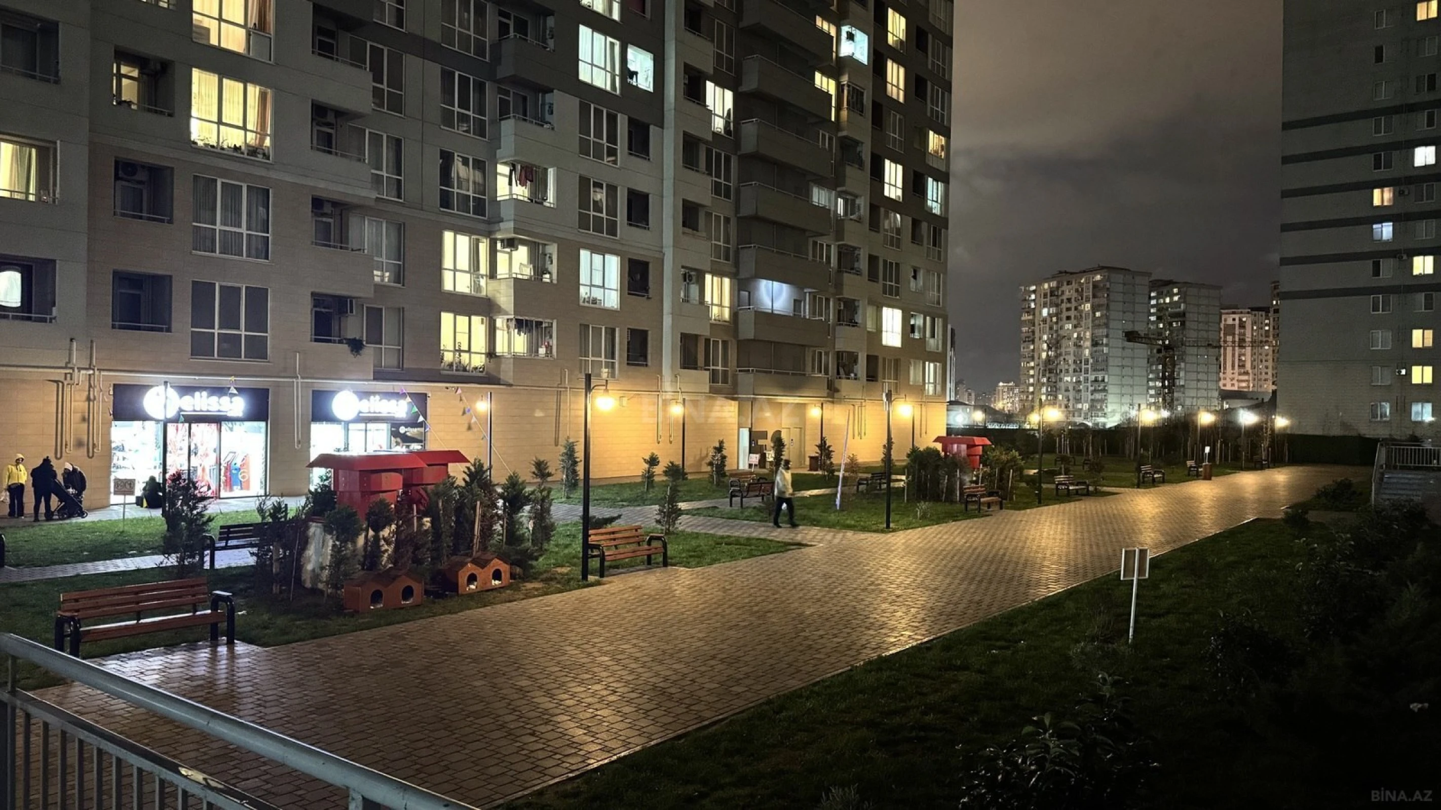 Satılır 2 otaqlı mənzil 55 m²