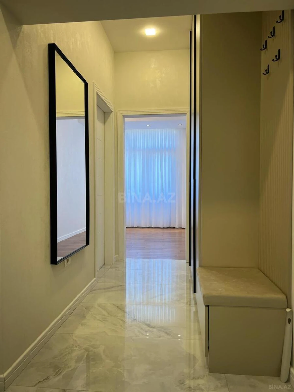 Kirayə verilir 2 otaqlı mənzil 82 m²