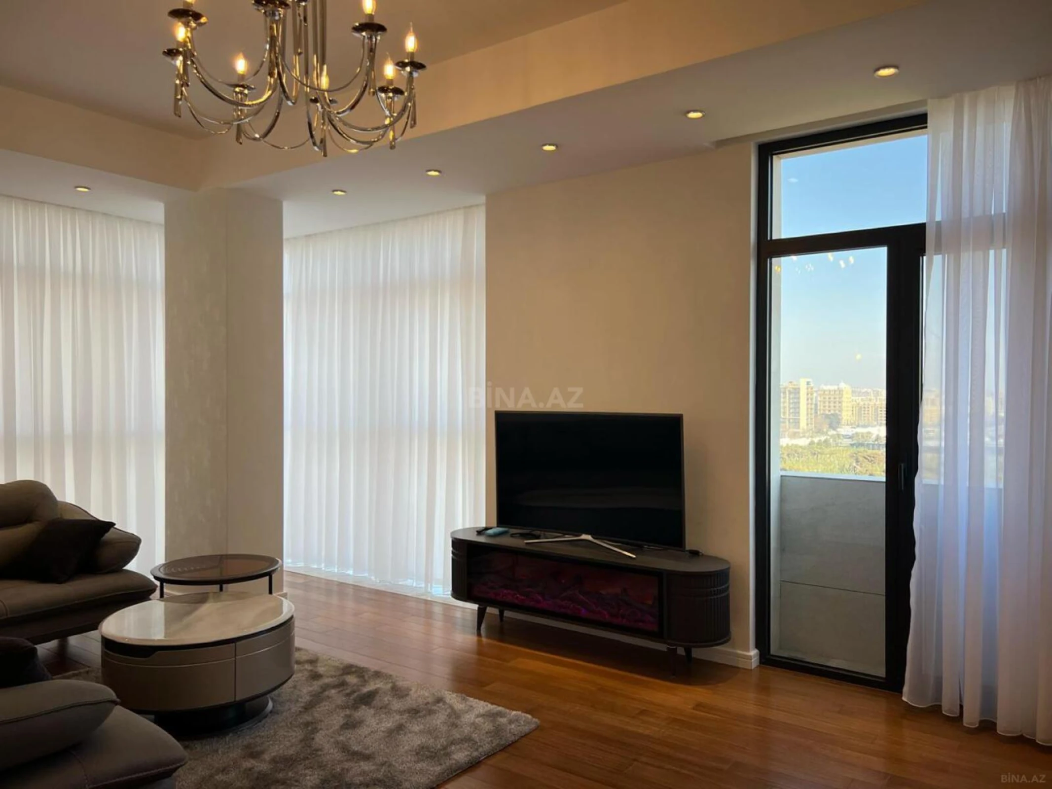 Kirayə verilir 2 otaqlı mənzil 82 m²