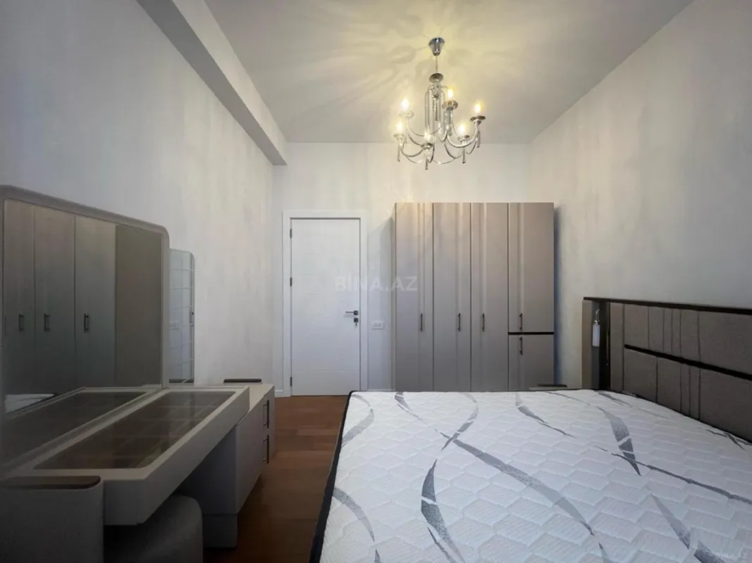 Kirayə verilir 2 otaqlı mənzil 82 m²