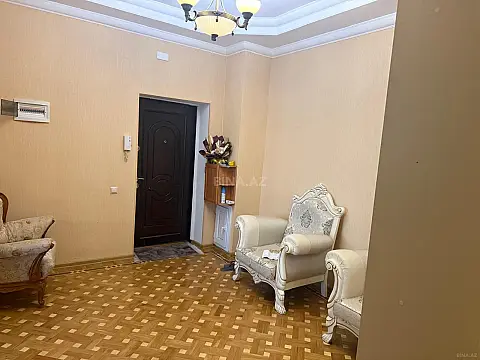 Kirayə verilir 3 otaqlı mənzil 155 m²