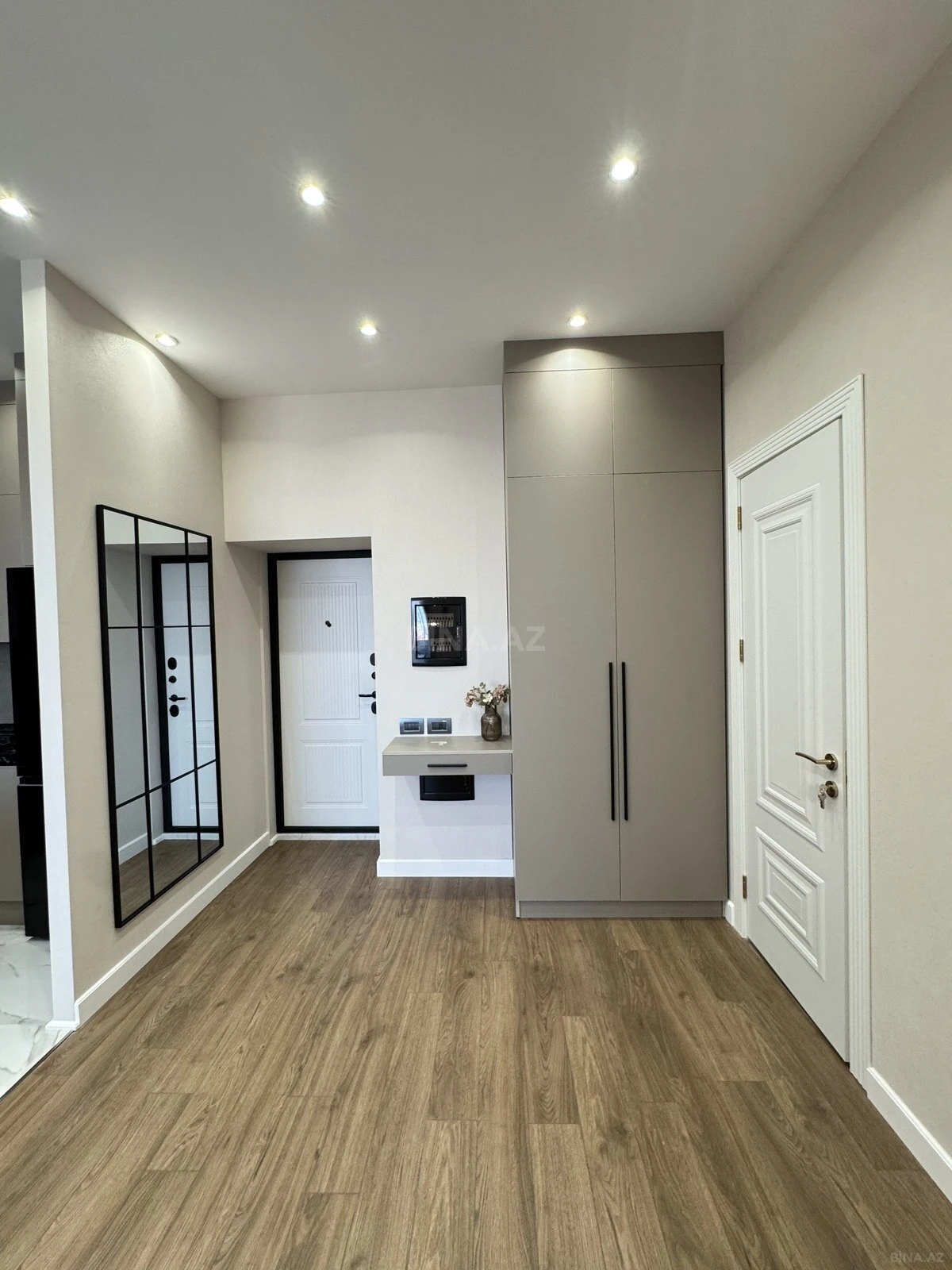 Satılır 2 otaqlı mənzil 63 m²